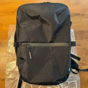 AER City Pack X-PAC like new, barely used, tags and original packaging included